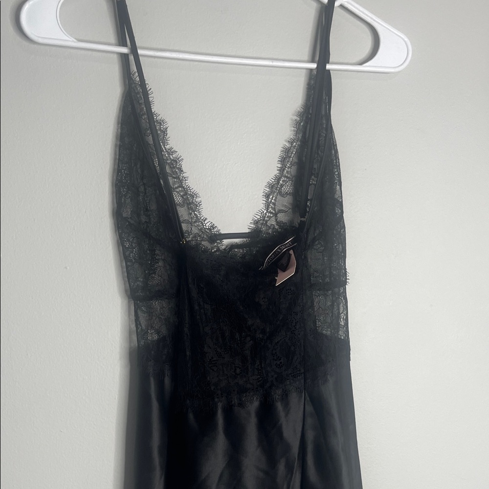 Victoria's Secret Midnight Black Lace Chemise - Picture 4 of 5